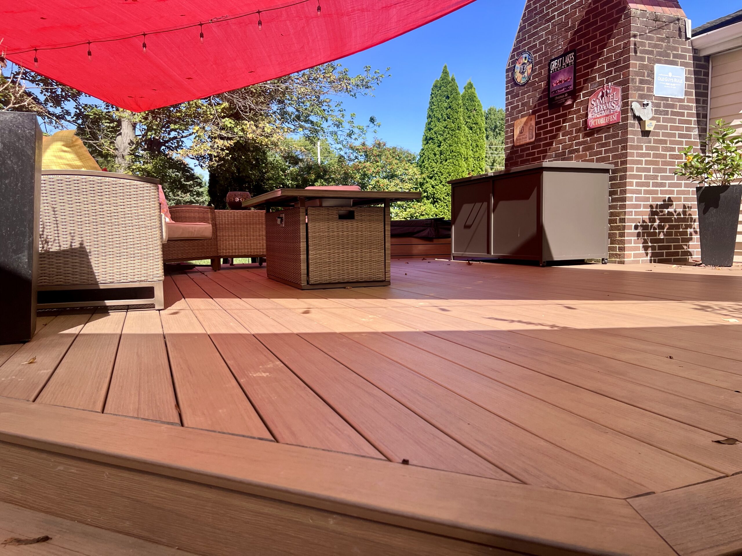 A custom deck builder serving homeowners in Southern Pennsylvania and Northern Maryland
